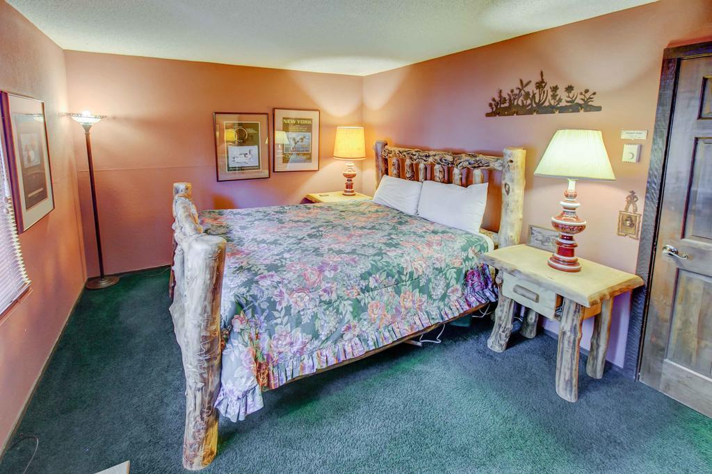 Chateau Sans Nom #13 - Four Bedroom Mammoth Lakes